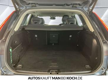 Volvo XC60 B4 Core — photo 14