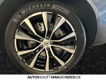 Volvo XC60 B4 Core — photo 15