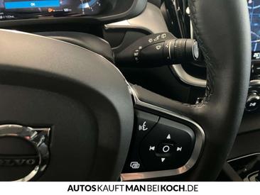 Volvo XC60 B4 Core — photo 19