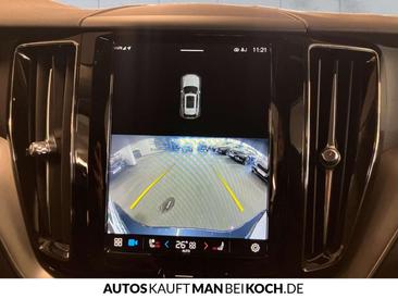 Volvo XC60 B4 Core — photo 22