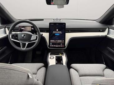 Volvo EX90 Twin Motor — photo 4