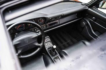 Porsche 993 Carrera 4S — photo 6