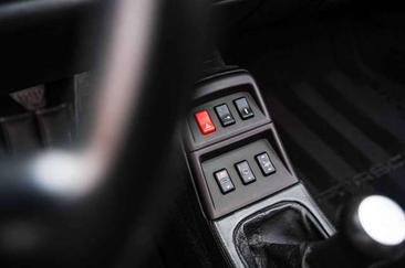 Porsche 993 Carrera 4S — photo 12