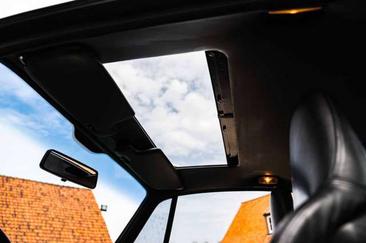 Porsche 993 Carrera 4S — photo 16
