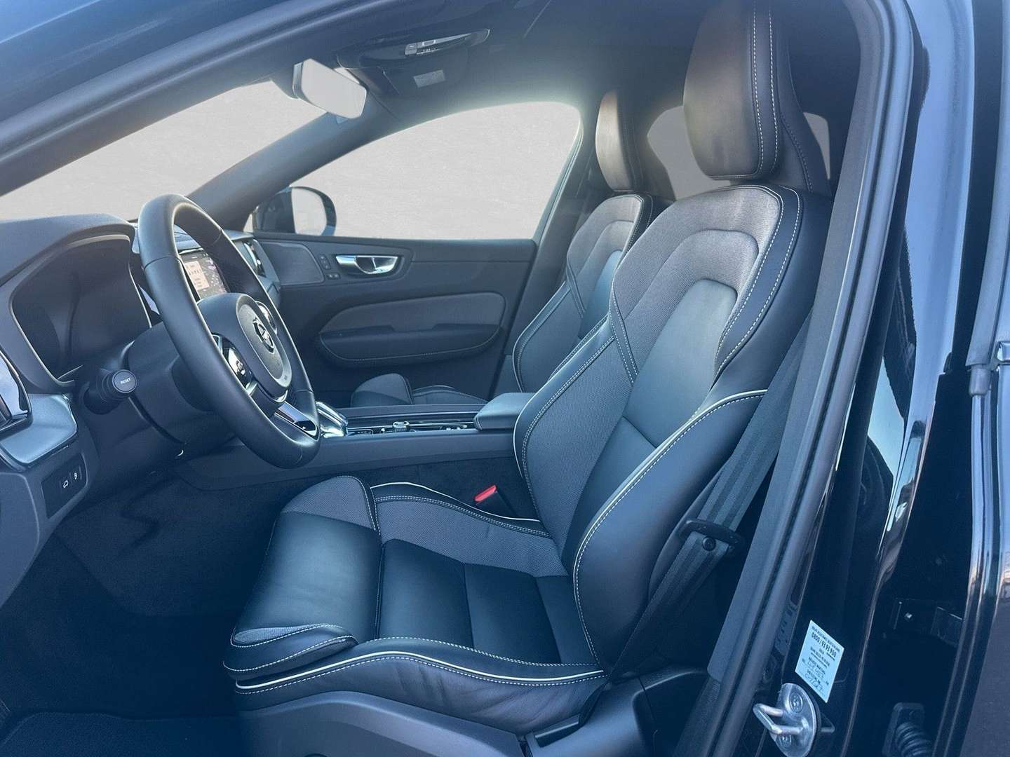Volvo XC60 T8 PLUS - 2025 - Joinsteer - #2