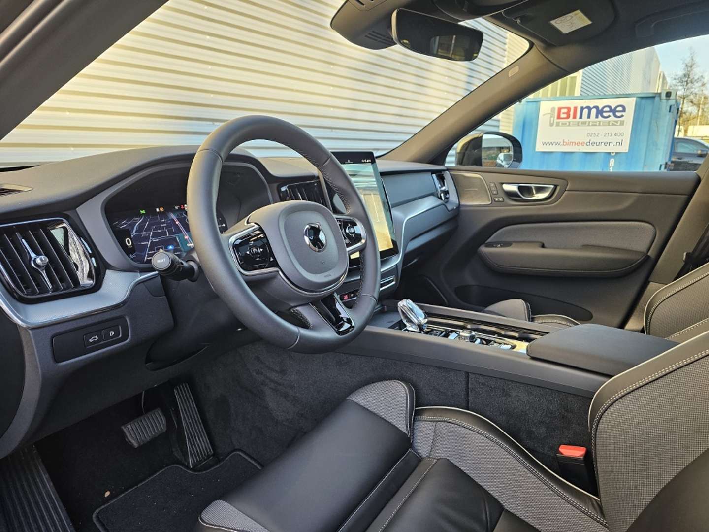 Volvo XC60 T6 Plus - 2025 - Joinsteer - #7