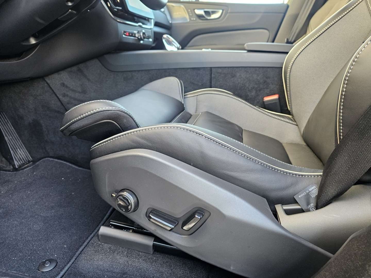 Volvo XC60 T6 Plus - 2025 - Joinsteer - #9