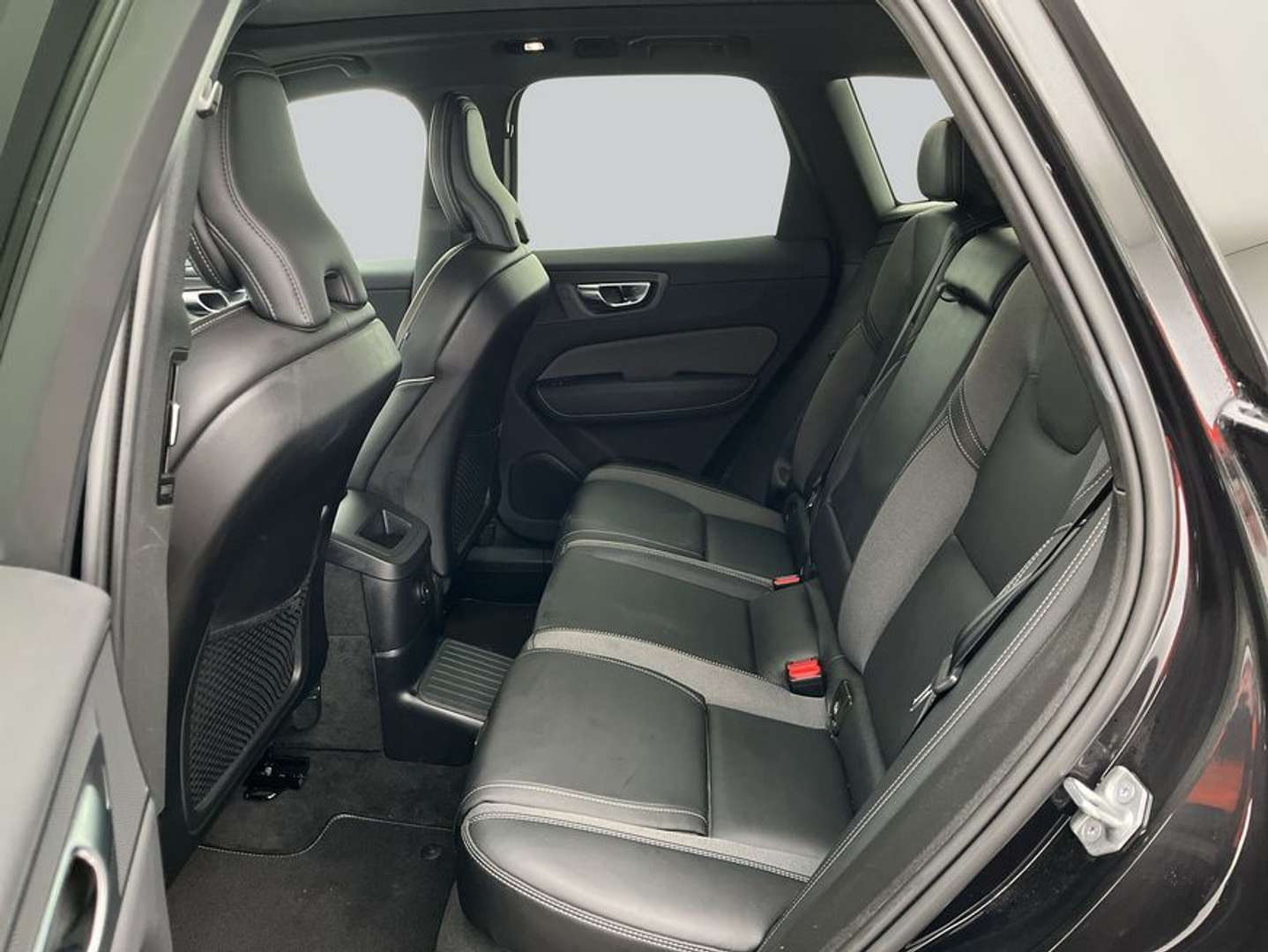 Volvo XC60 T6 Recharge R-Design - 2022 - Joinsteer - #12