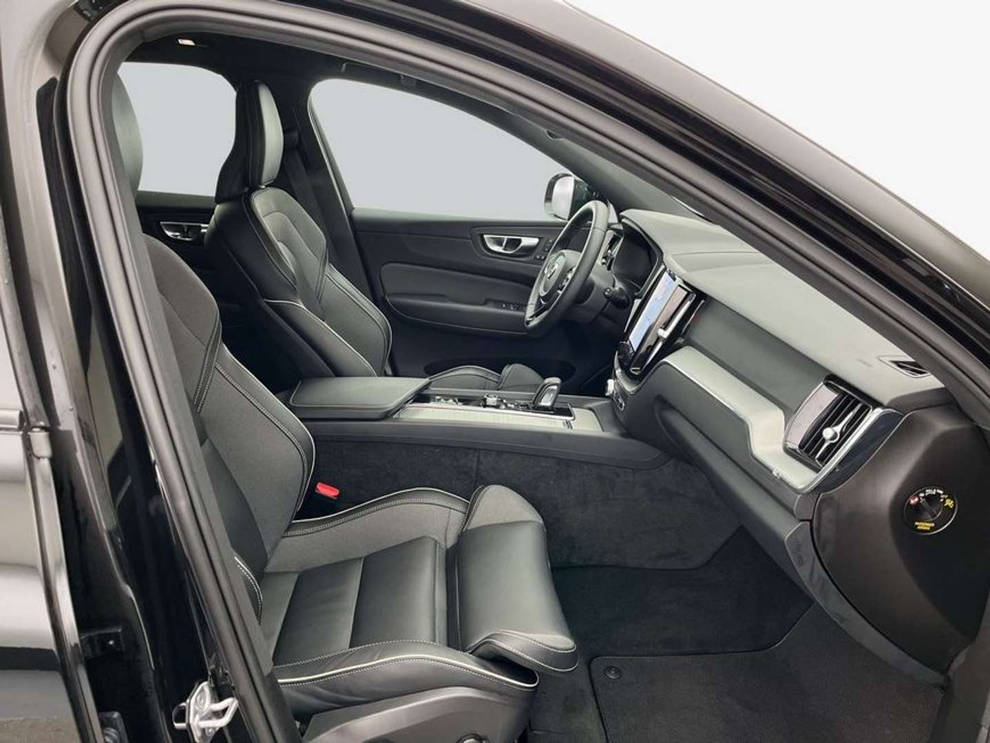 Volvo XC60 T6 Recharge R-Design - 2022 - Joinsteer - #13