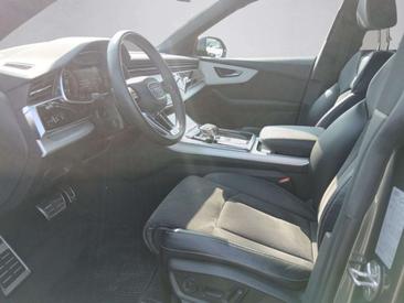Audi Q8 S Line 50 TDI — photo 14