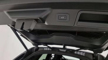 Land Rover Range Rover Velar S 2.0D I4 204 CV — photo 24