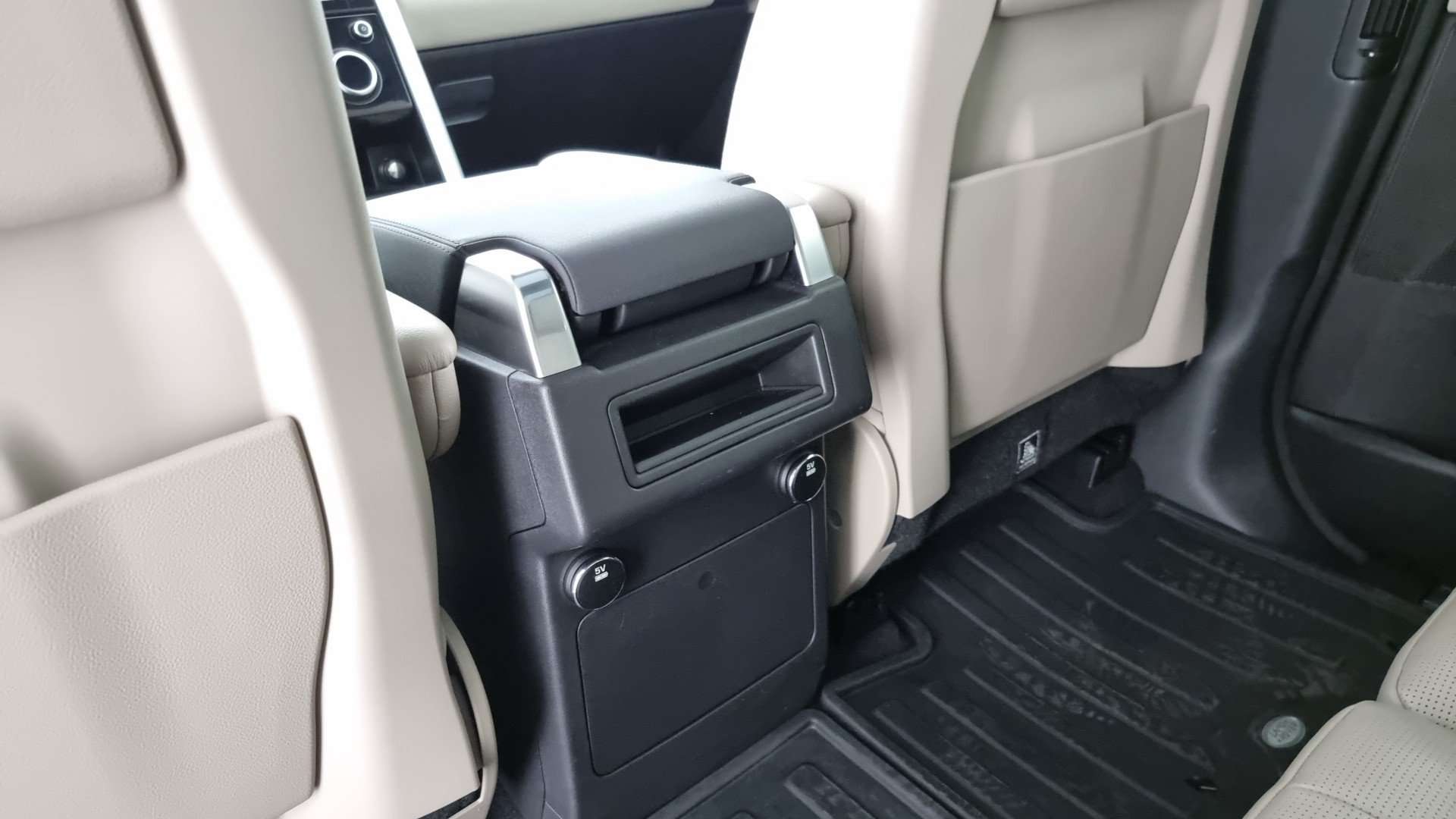 Land Rover Discovery HSE 7 Posti 3.0 TD6 249 CV - 2018 - Joinsteer - #23