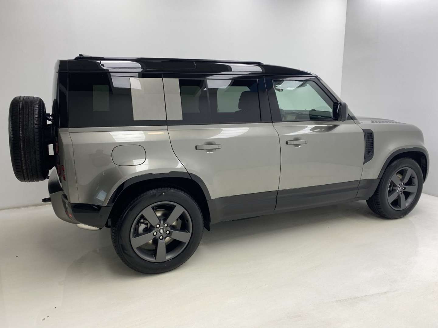 Land Rover Defender 110 X-Dynamic SE 3.0D L6 MHEV AWD Aut. 250 - 2025 - Joinsteer - #6