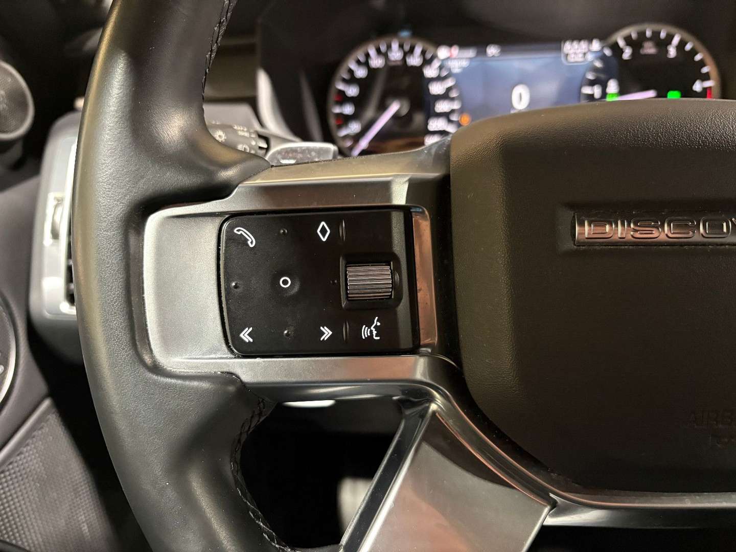 Land Rover Discovery R-Dynamic SE AWD/7-SITZER/360''KAM - 2022 - Joinsteer - #28