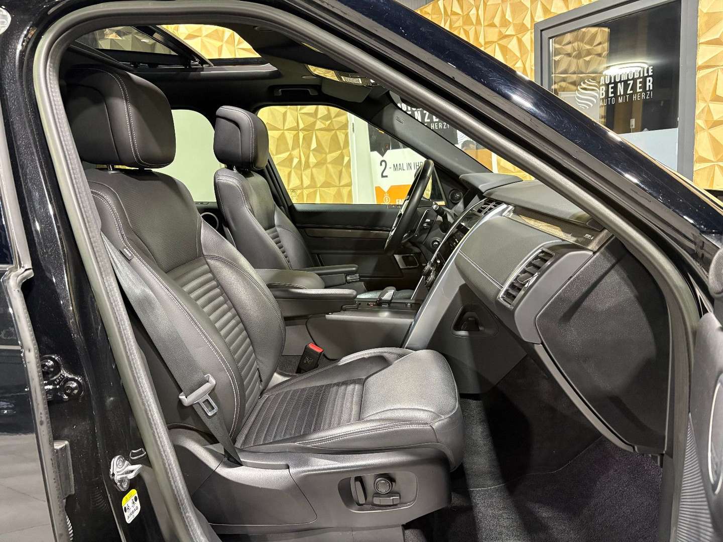 Land Rover Discovery R-Dynamic SE AWD/7-SITZER/360''KAM - 2022 - Joinsteer - #17