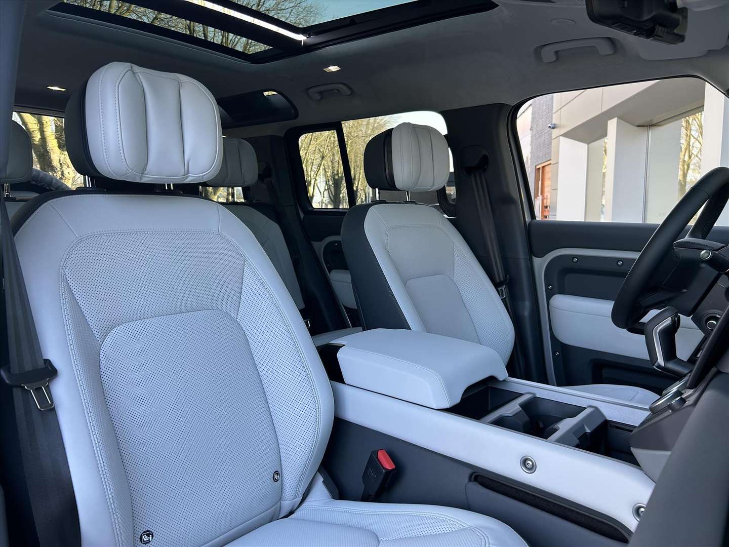Land Rover Defender X-Dynamic HSE P300e PHEV AWD - 2026 - Joinsteer - #4
