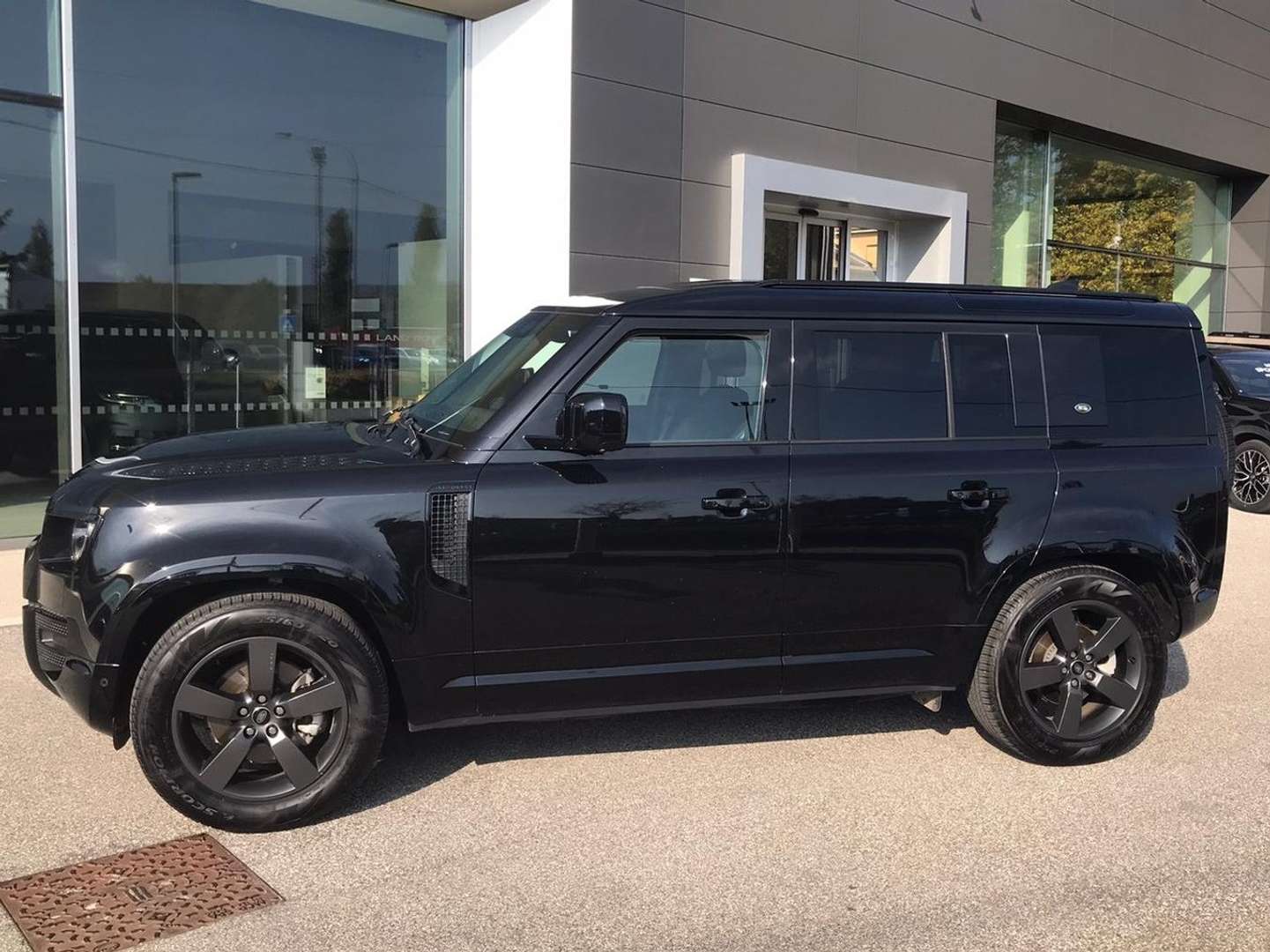Land Rover Defender 110 X-Dynamic SE Awd 3.0d I6 Mhev 200cv Auto - 2023 - Joinsteer - #5