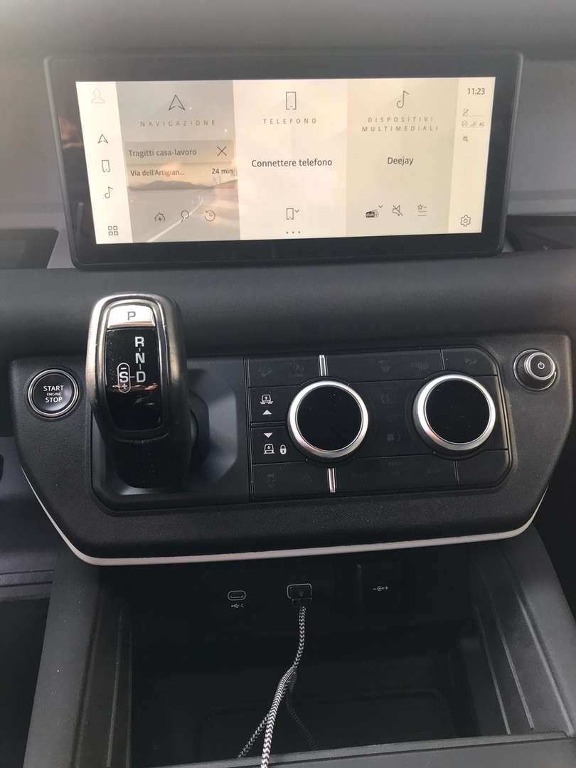 Land Rover Defender 110 X-Dynamic SE Awd 3.0d I6 Mhev 200cv Auto - 2023 - Joinsteer - #8