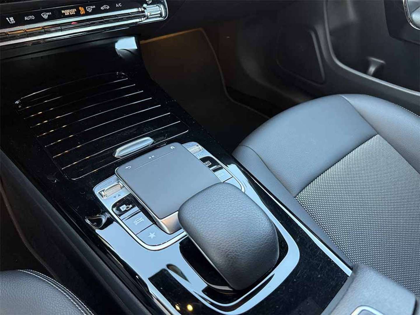 Mercedes CLA 180 AMG Line - 2020 - Joinsteer - #14