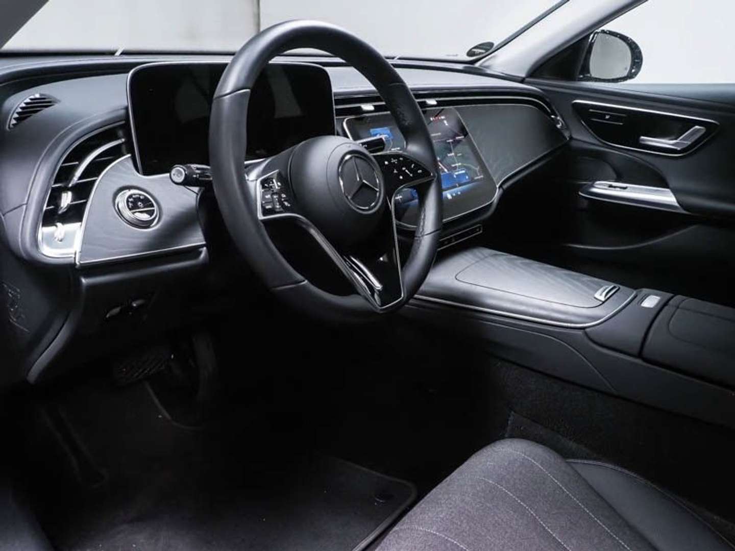 Mercedes Classe E 220 Avantgarde - 2024 - Joinsteer - #3