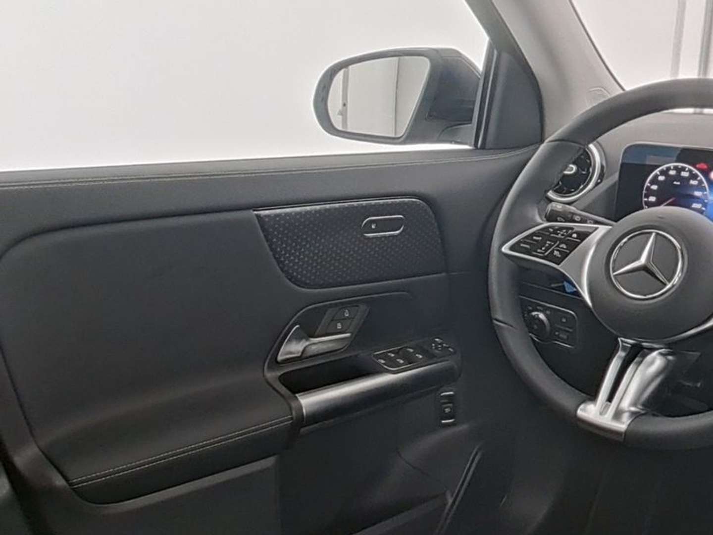 Mercedes GLA 180 Progressive - 2025 - Joinsteer - #7