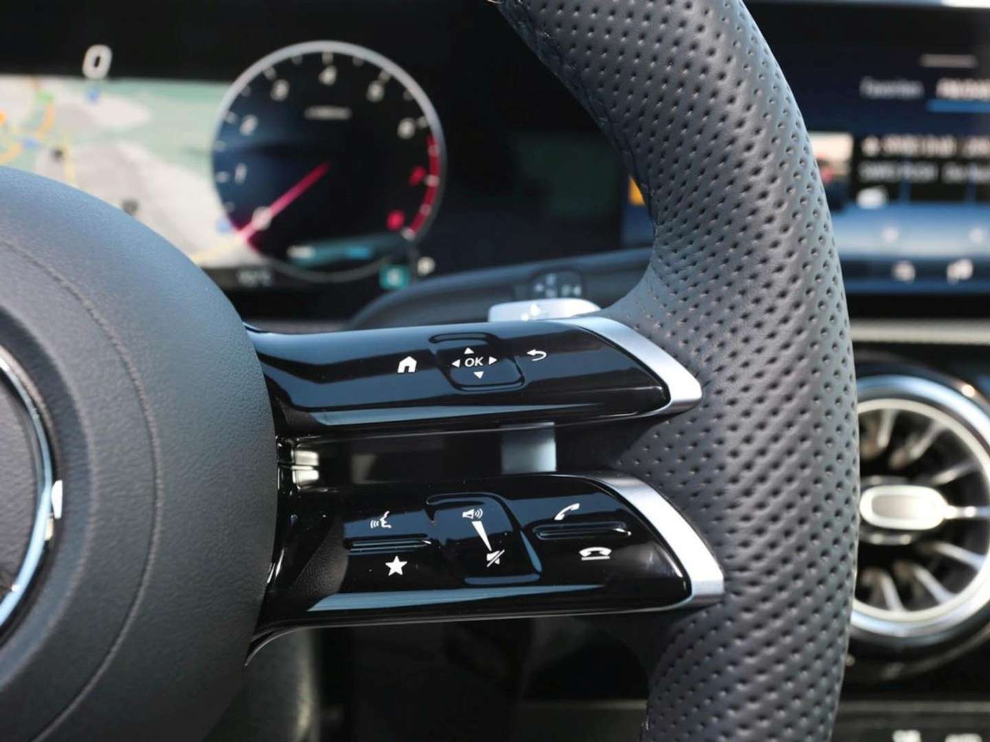 Mercedes CLA Shooting Break 180 AMG Line - 2025 - Joinsteer - #22