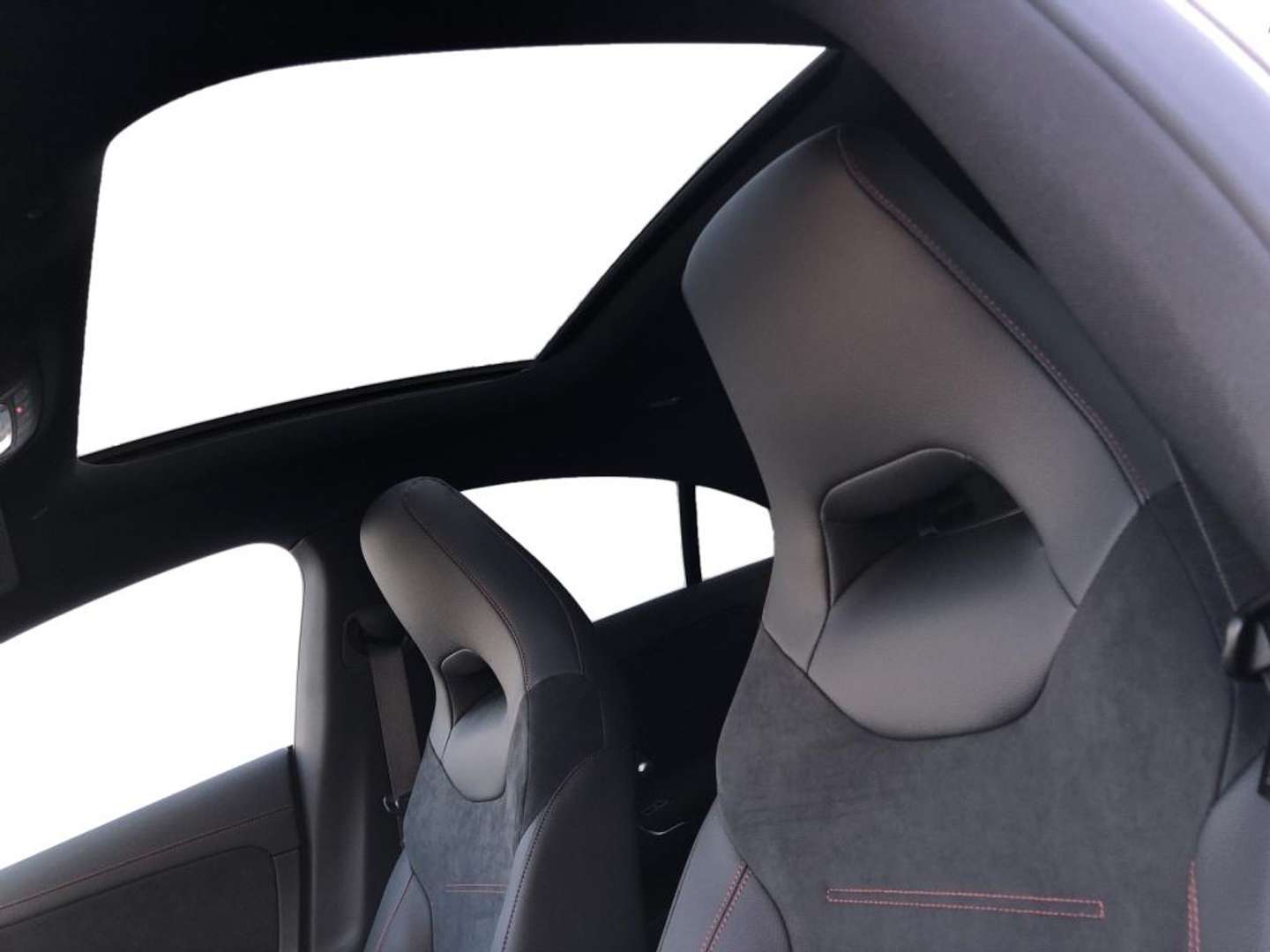 Mercedes CLA 220 Night Edition - 2025 - Joinsteer - #13