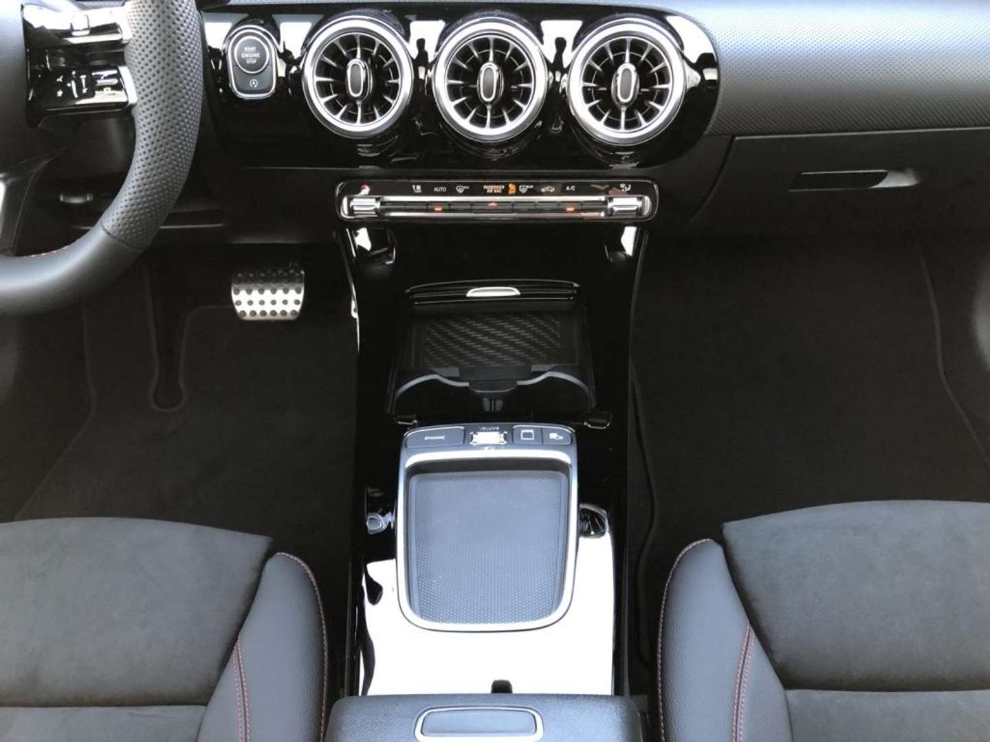 Mercedes CLA 220 Night Edition - 2025 - Joinsteer - #14