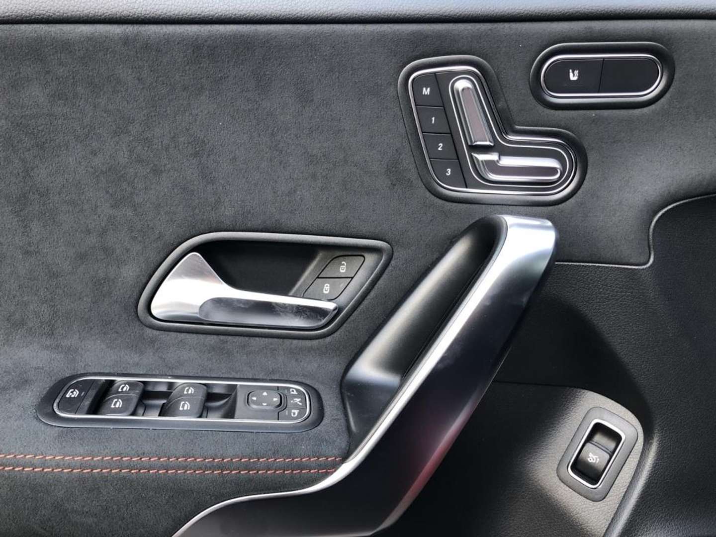 Mercedes CLA 220 Night Edition - 2025 - Joinsteer - #15