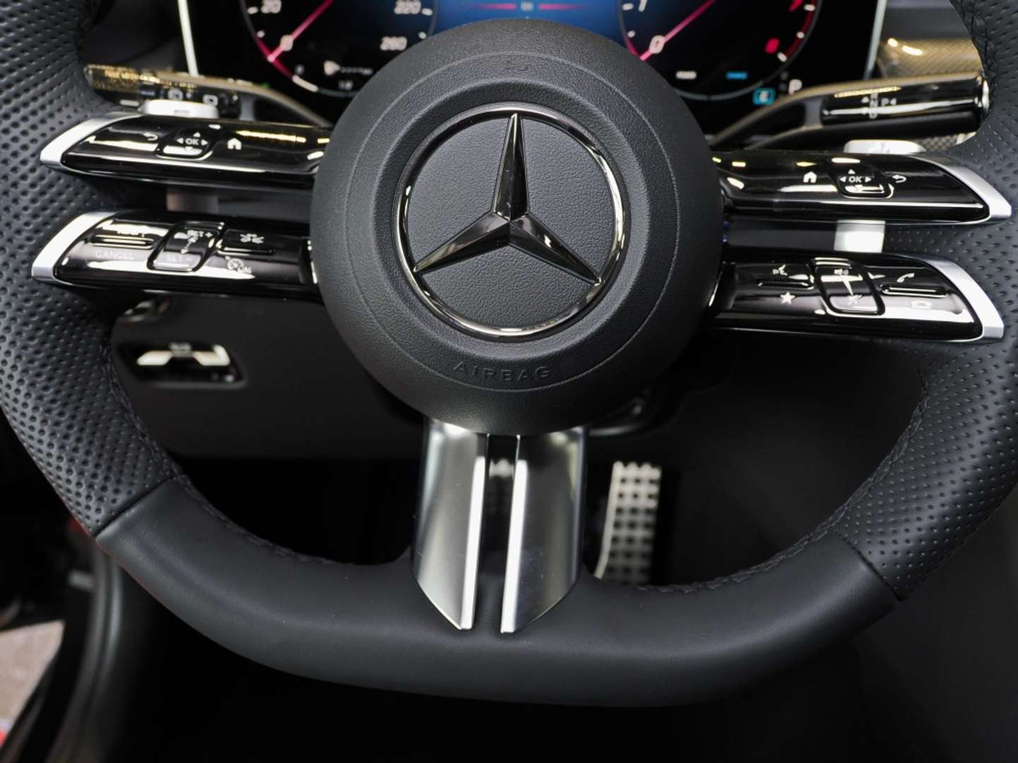 Mercedes GLC 200 AMG Line - 2025 - Joinsteer - #5