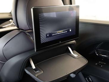 Bentley Bentayga Mulliner — photo 16
