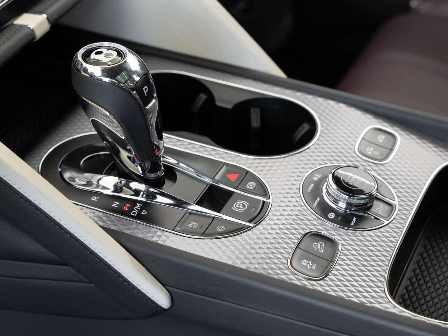 Bentley Bentayga Mulliner - 2025 - Joinsteer - #18