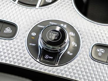 Bentley Bentayga Mulliner — photo 19