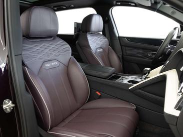 Bentley Bentayga Mulliner — photo 26