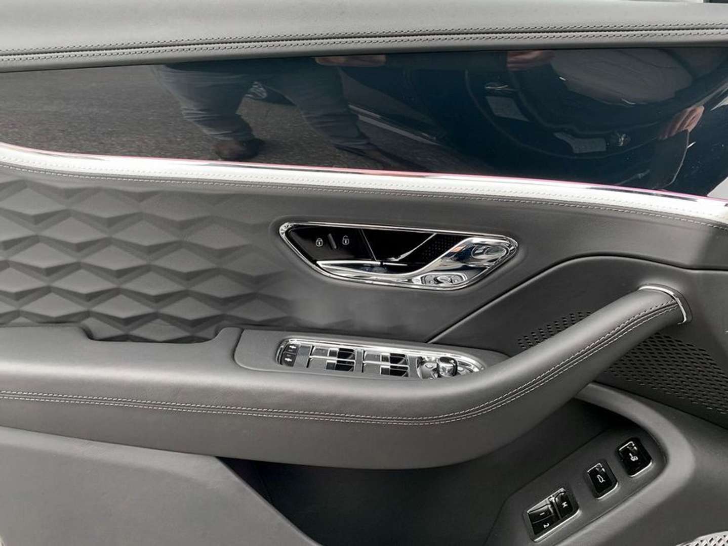 Bentley Flying Spur V8 Hybrid Mulliner - 2024 - Joinsteer - #20