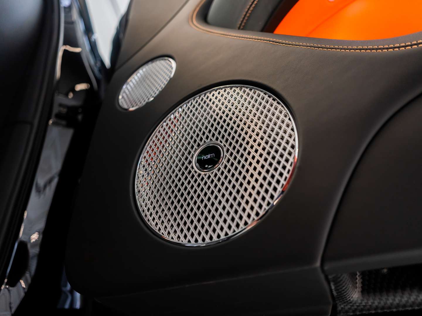 Bentley Bentayga V8 S Black Edition - 2025 - Joinsteer - #16