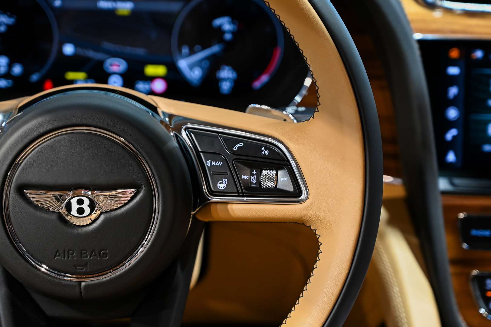 Bentley Bentayga V8 Azure - 2024 - Joinsteer - #11