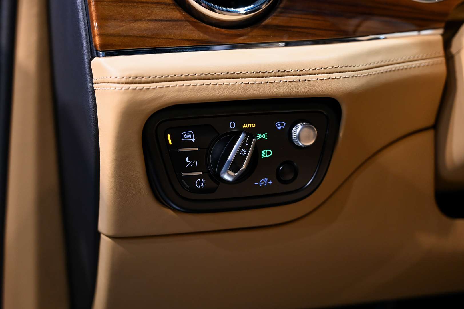 Bentley Bentayga V8 Azure - 2024 - Joinsteer - #17