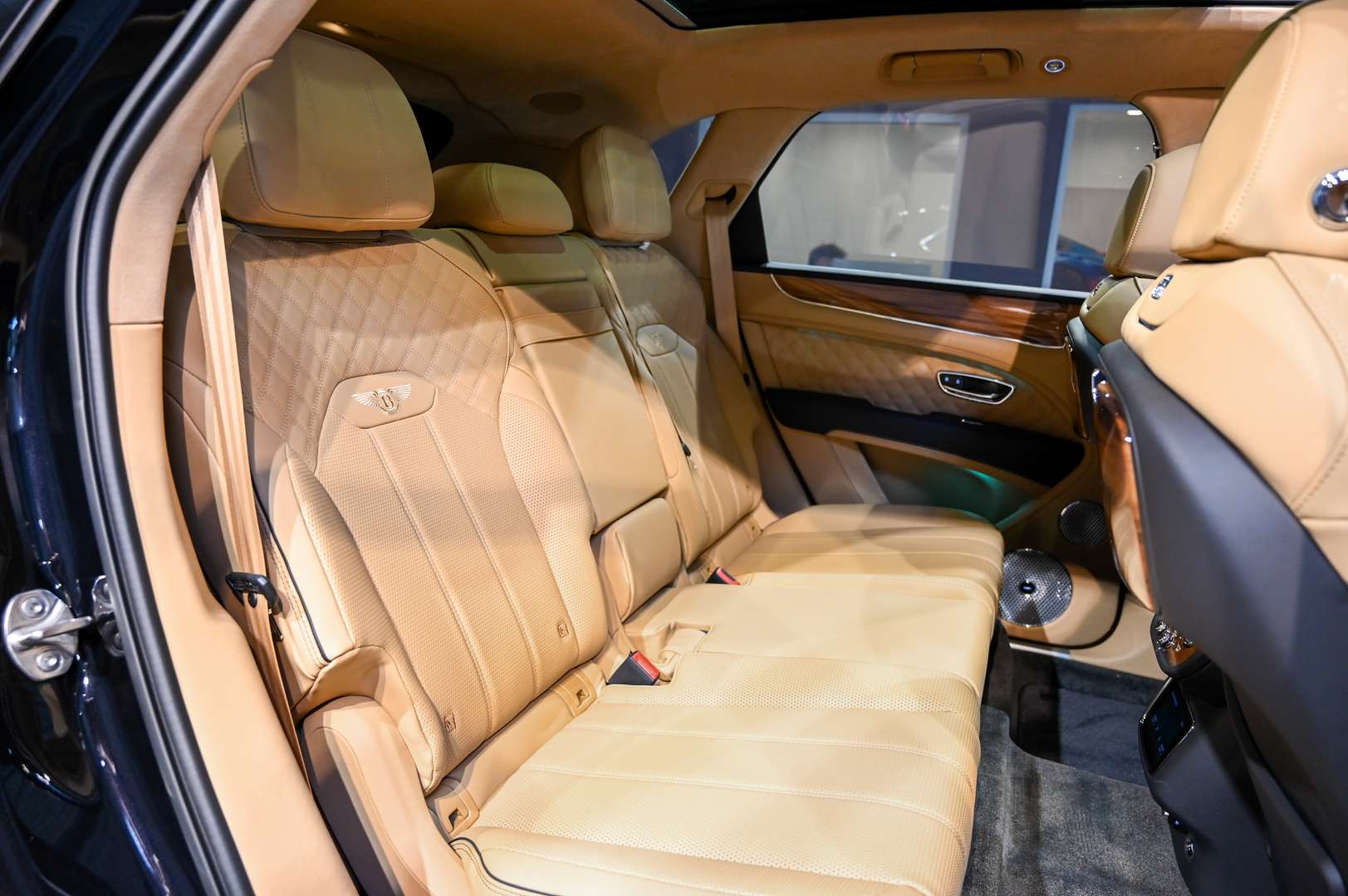 Bentley Bentayga V8 Azure - 2024 - Joinsteer - #25