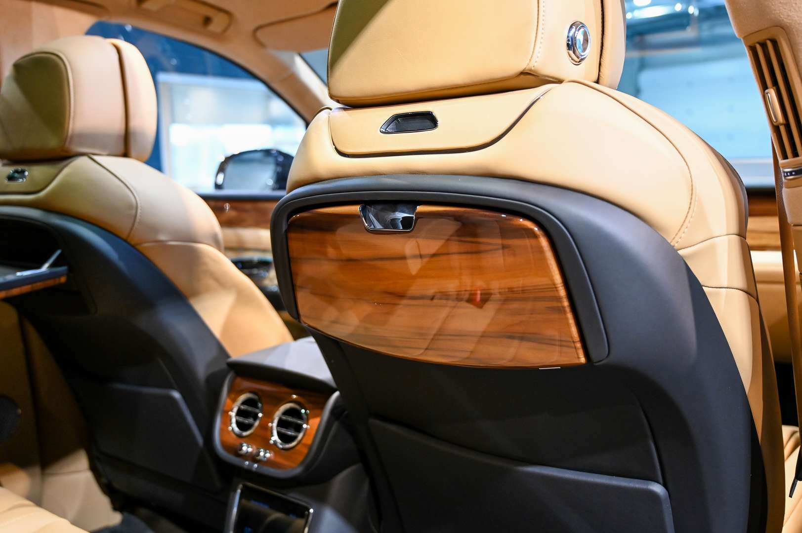 Bentley Bentayga V8 Azure - 2024 - Joinsteer - #29