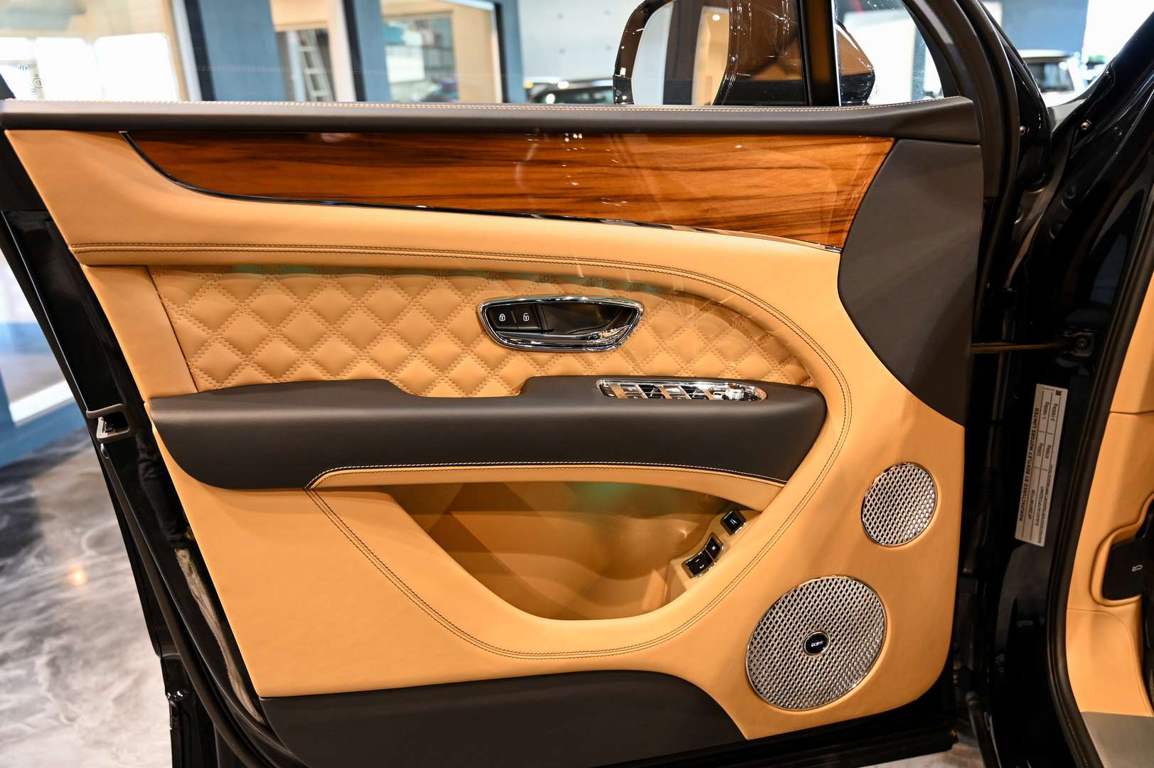 Bentley Bentayga V8 Azure - 2024 - Joinsteer - #32