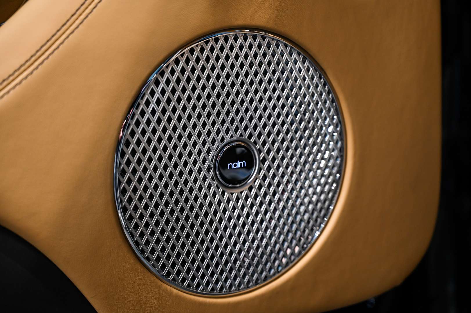 Bentley Bentayga V8 Azure - 2024 - Joinsteer - #34