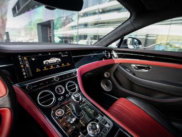Bentley Continental GT W12 — photo 8