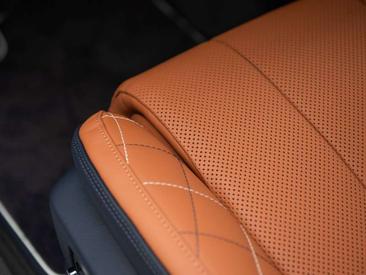 Bentley Continental GT V8 Mulliner — photo 15