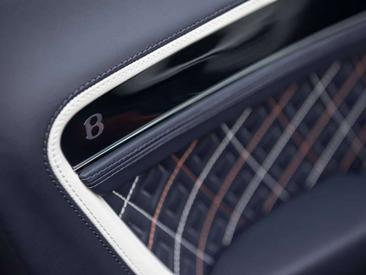Bentley Continental GT V8 Mulliner — photo 19