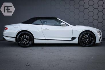 Bentley Continental GTC V8 — photo 7