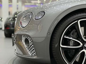 Bentley Continental GT Mulliner — photo 8
