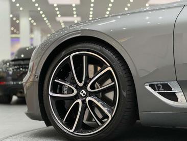 Bentley Continental GT Mulliner — photo 9