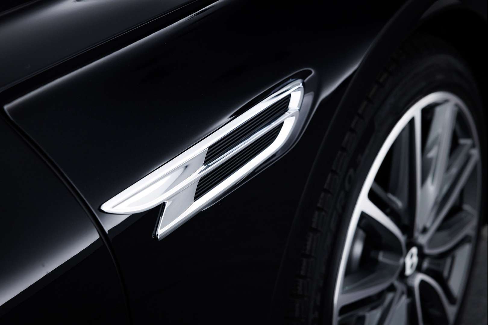 Bentley Flying Spur V8 Hybrid - 2025 - Joinsteer - #13