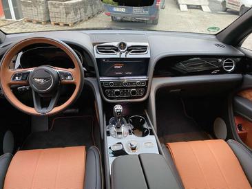 Bentley Bentayga V8 S — photo 14